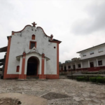 Habitantes de San Andrés Tzicuilan, junta auxiliar del municipio de Cuetzalan, acusan al párroco local de imponer restricciones que afectan directamente sus prácticas culturales y religiosas.