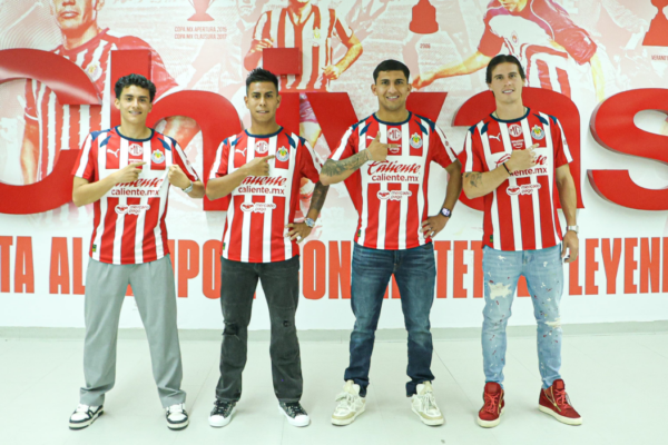 Chivas presenta cuatro refuerzos con la meta de ser campeón en el Apertura 2025.