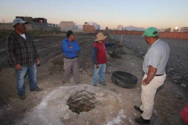Durante 2024, la Conagua detectó 20 tomas clandestinas en 11 municipios de Puebla, lo que agrava el desabasto de agua en la entidad. Foto: Agua.org