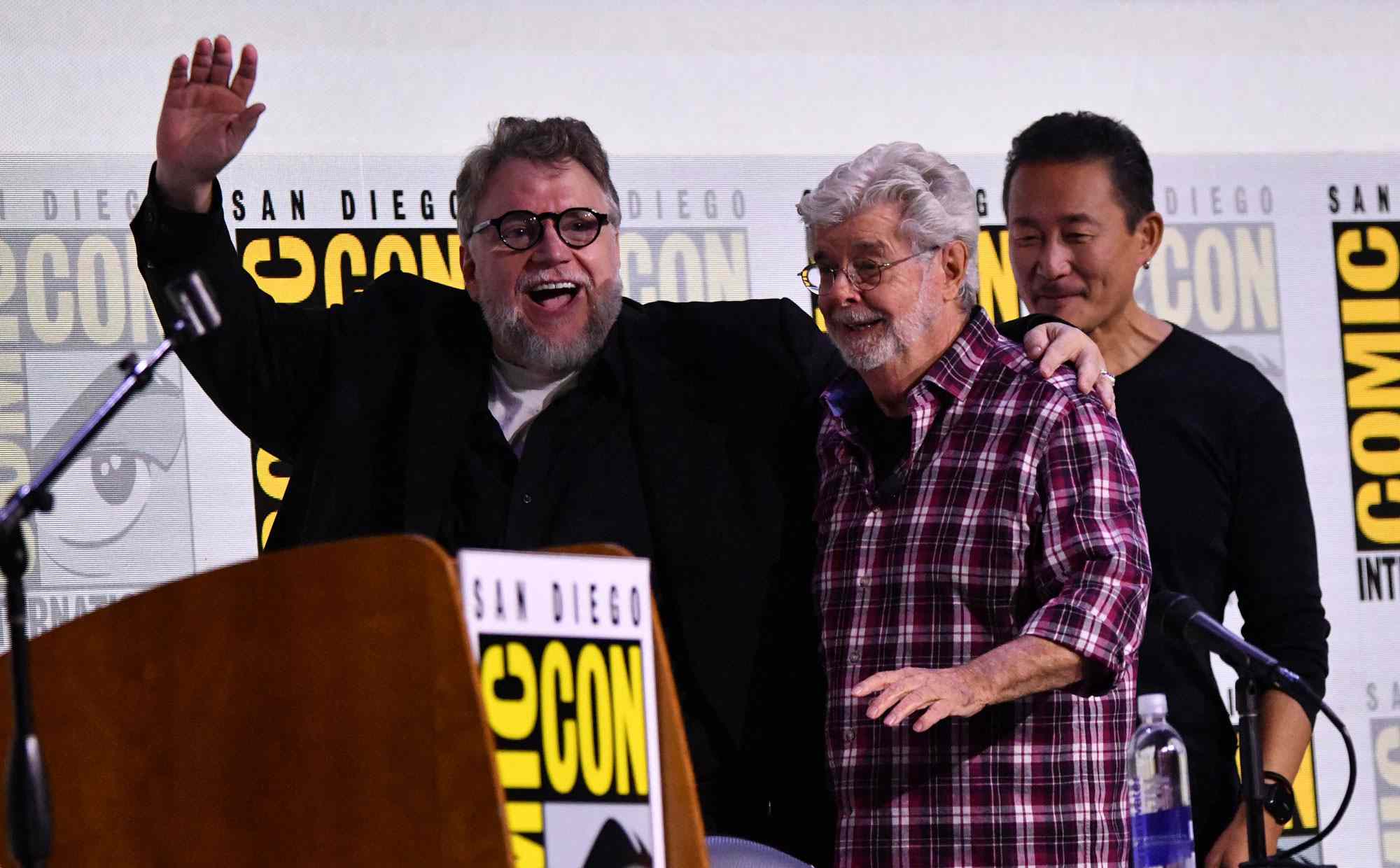George Lucas debutó en la Comic-Con para presentar el Lucas Museum of Narrative Art, acompañado por Guillermo del Toro, en un homenaje al arte popular y la narrativa visual.