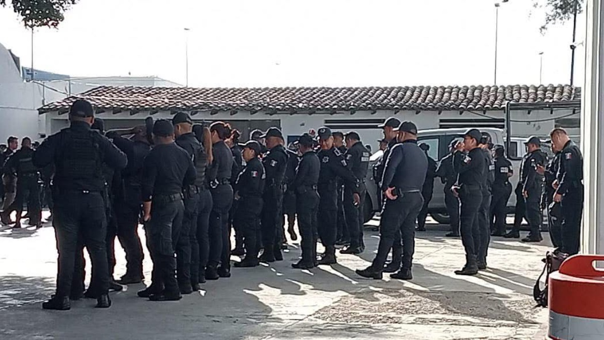 Policías de Tehuacán suspenden labores por demandas salariales; paro concluye tras diálogo con autoridades