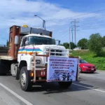 Transportistas afiliados a la AMOTAC bloquearon este lunes diversos tramos carreteros del estado de Puebla. Foto: Diario El Puntual
