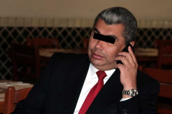 Autoridades de Puebla evalúan reubicar a Javier López Zavala, acusado del feminicidio de Cecilia Monzón, debido a señalamientos sobre presuntos privilegios e influencia al interior del penal de San Miguel. Aunque la Secretaría de Seguridad Pública negó un trato diferenciado, familiares de la víctima han denunciado beneficios indebidos, lo que ha generado presión pública y cuestionamientos sobre la legalidad en el sistema penitenciario.