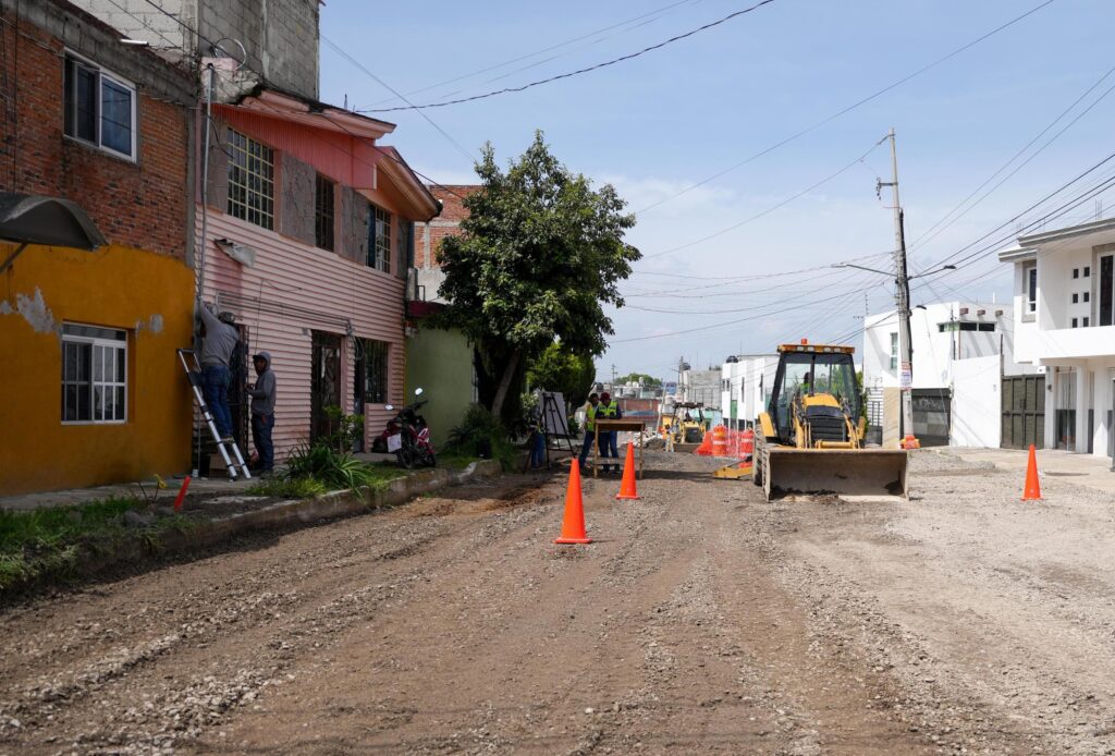 Supervisa Pepe Chedraui rehabilitación vial en Aquiles Serdán