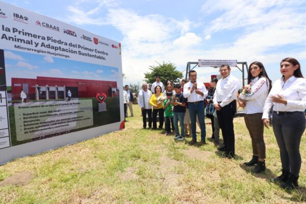 En un paso histórico por el respeto a los seres sintientes, el gobernador Alejandro Armenta colocó la primera piedra del Centro de Bienestar Animal y Adaptación Sustentable, el primero de 27 espacios que se construirán en el estado para garantizar la protección de los animales en situación de vulnerabilidad.
