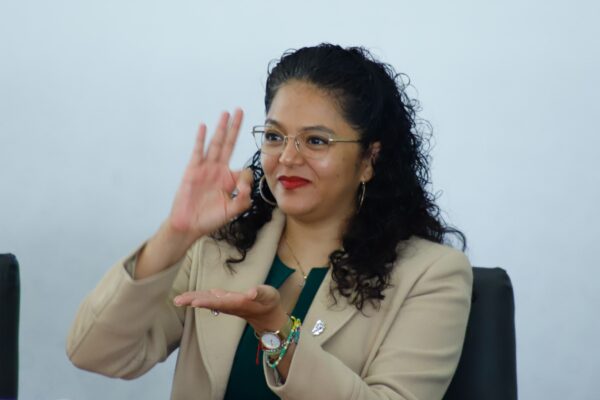 Puebla se convirtió en sede nacional de la presentación del módulo “Nombrando y Contando al Mundo 2025”, material educativo creado por el Instituto Nacional de Educación para Adultos (INEA) como parte de la estrategia federal “Alfabetización para el Bienestar”, impulsada por la presidenta Claudia Sheinbaum.