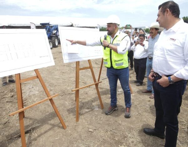 El gobernador Alejandro Armenta dio arranque a la obra de la Universidad de la Salud del Estado de Puebla (USEP) en Izúcar de Matamoros, con una inversión de casi 49 millones de pesos. Foto: VCN Noticias
