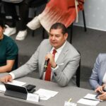 Durante una conferencia de prensa, la secretaria de prensa Karoline Leavitt aseguró que el presidente Donald Trump cumplió su promesa de detener lo que denominó una “invasión migrante”. Según datos del Departamento de Seguridad Nacional, las detenciones en la frontera con México disminuyeron un 15% en julio respecto a marzo. Foto: USA Today