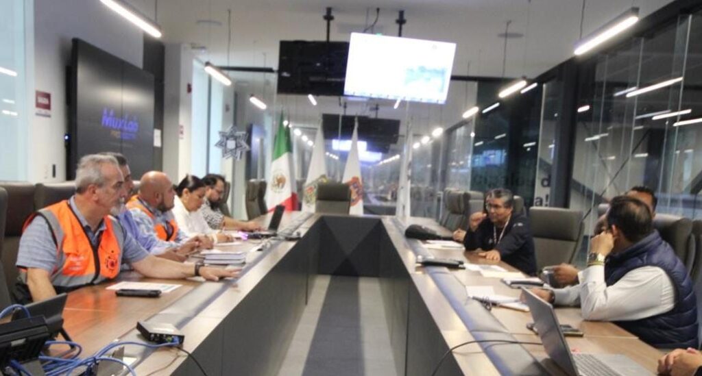 Con el objetivo de garantizar vialidades seguras y proteger a la ciudadanía durante la temporada de lluvias, el Gobierno de la Ciudad, en coordinación con el Gobierno del Estado de Puebla, refuerza las acciones preventivas a través del Comité Tláloc.