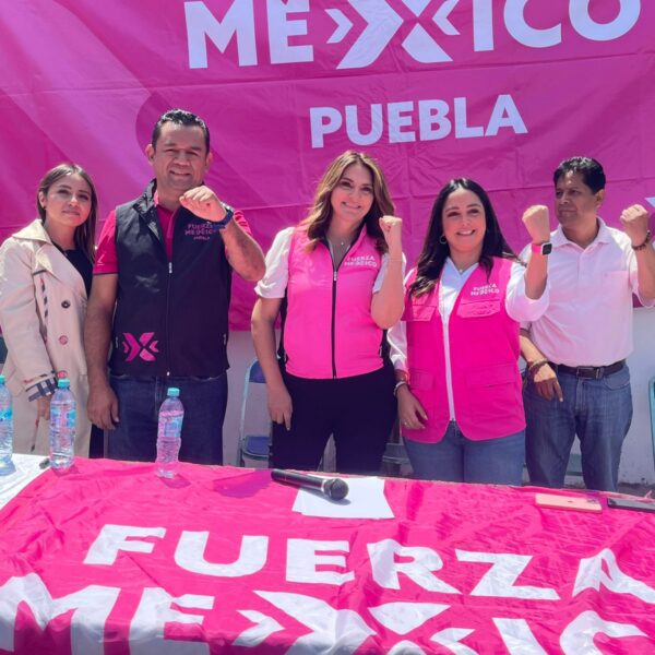 Maiella Gómez Maldonado, presidenta estatal de Fuerza por México, encabezó la toma de protesta de los comités auxiliares en San Francisco Totimehuacán y La Resurrección, con lo que el partido fortalece su estructura territorial en la capital poblana.