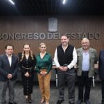 El Congreso del Estado de Puebla firmó un convenio con la Asociación de Centros Comerciales de Puebla (ACECOP) para otorgar promociones y descuentos a sus trabajadores en establecimientos afiliados. Foto: Primera Plana Puebla