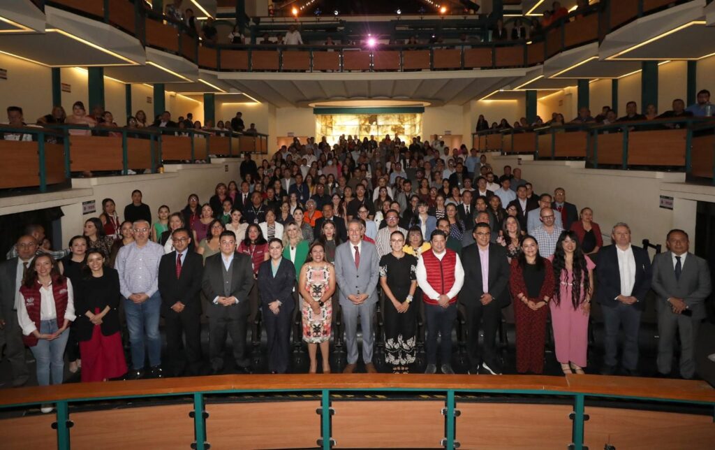 El Gobierno de la Ciudad refrenda su compromiso por construir una cultura institucional basada en la legalidad, la ética y la rendición de cuentas.