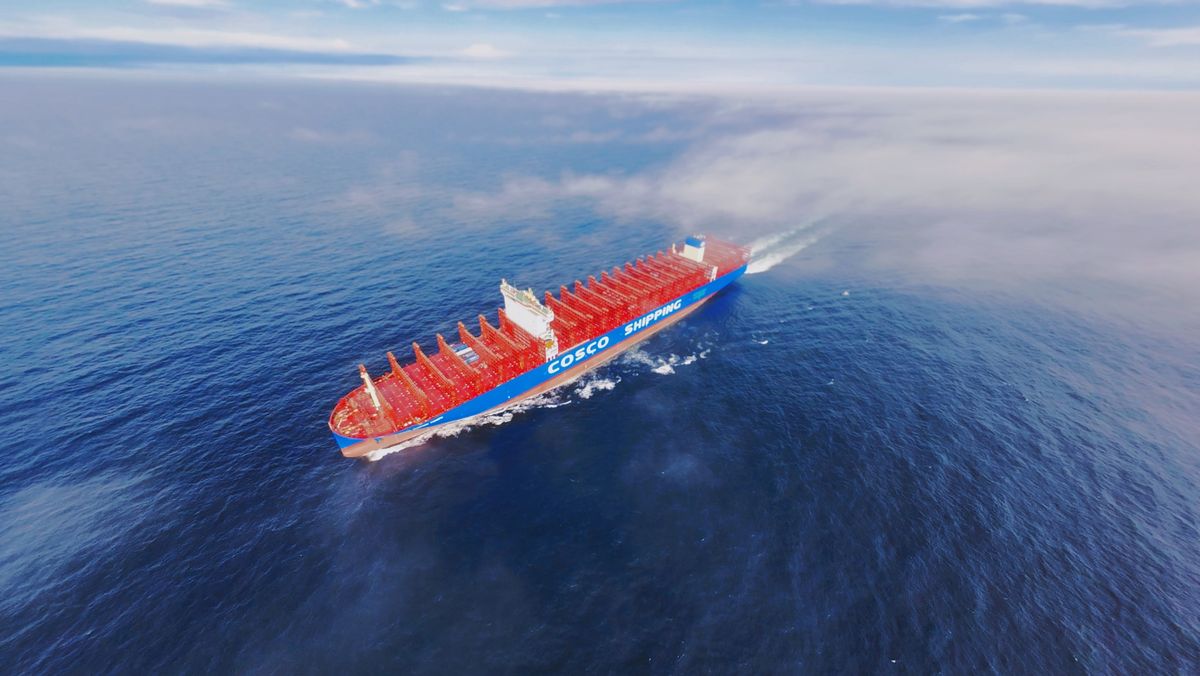 China amenaza con bloquear venta de más de 40 puertos de CK Hutchison a BlackRock y MSC si Cosco queda fuera. Foto: la jornada
