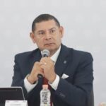Gobernador de Puebla denuncia existencia de “cártel de laudos” dentro del gobierno estatal.