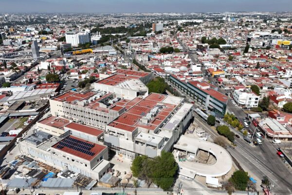 Inauguración del Hospital General de Zona San Alejandro en Puebla se retrasa nuevamente.
