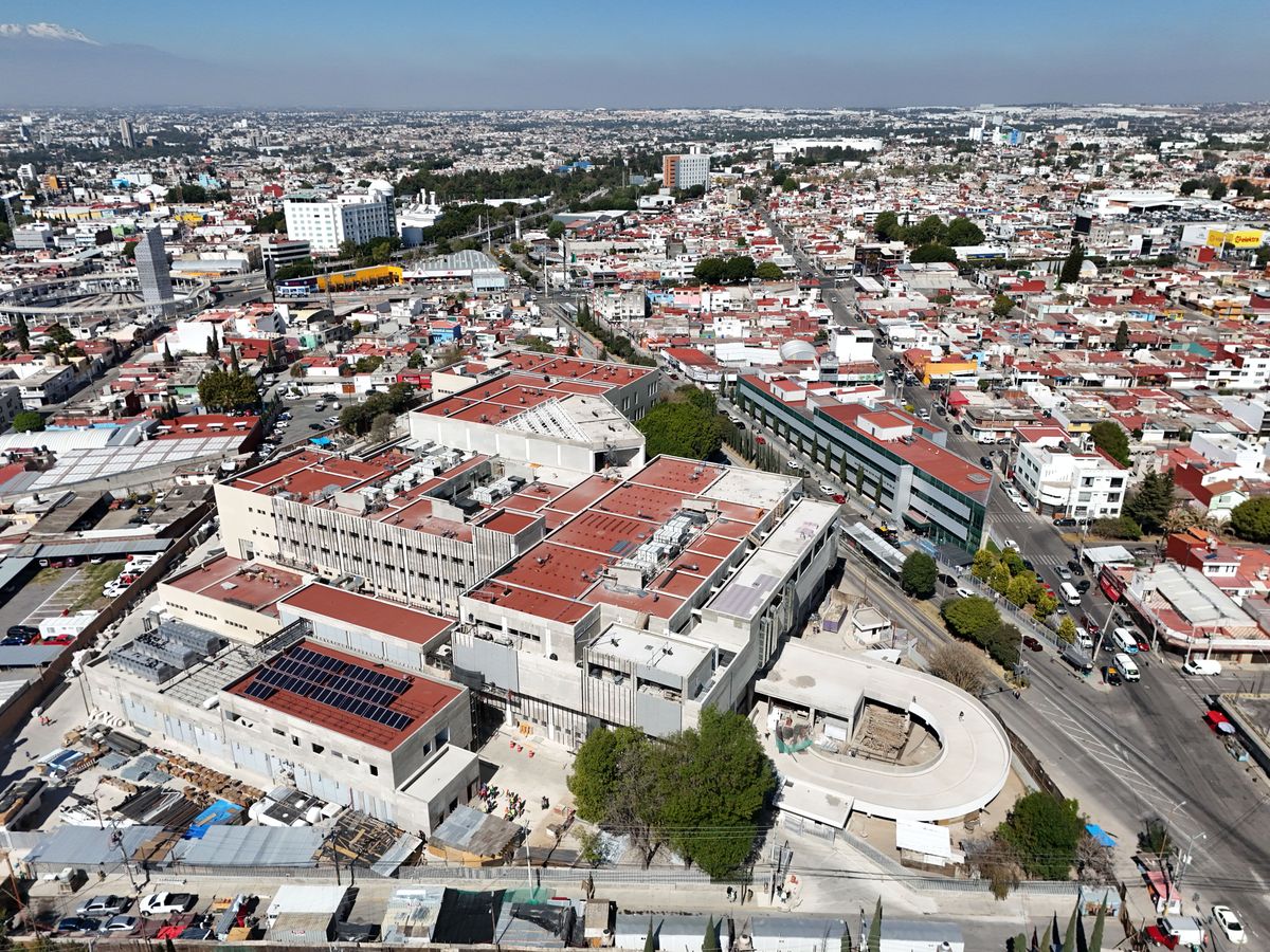 Inauguración del Hospital General de Zona San Alejandro en Puebla se retrasa nuevamente.