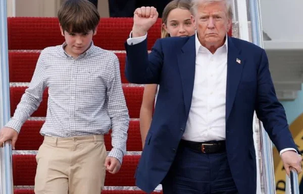 Donald Trump anuncia aranceles del 25% para productos de India a partir del 1 de agosto. Fondo: proceso