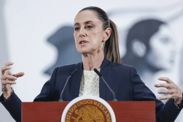 La presidenta Claudia Sheinbaum informó este miércoles que no se reportan daños en México tras la activación de una alerta de tsunami, emitida por el terremoto de magnitud 8.8 ocurrido frente a las costas del sur de la península de Kamchatka, en Rusia.