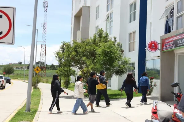 Habitantes de Ciudad Modelo, en San José Chiapa, enfrentan desde hace años la falta de servicios básicos y desarrollo económico, pese al crecimiento poblacional y educativo. Foto: Bibiana Díaz / El Sol de Puebla