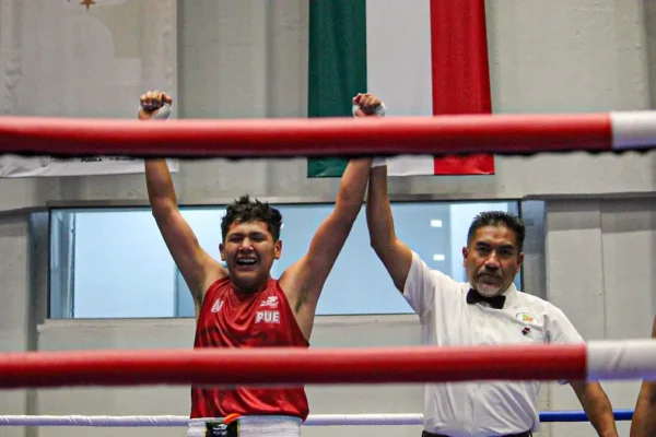 Cuatro boxeadores poblanos disputarán la final en la Olimpiada Nacional Conade 2025 este jueves en el gimnasio Miguel Hidalgo. Jael David Hernández, Fabrizio López, América Kamyla Pérez y Leonardo Monteón aseguraron su lugar en la última ronda tras intensos combates. Foto: El Sol de Puebla