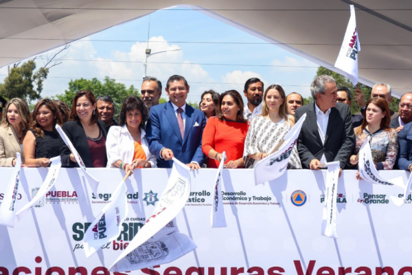 Desde la zona histórica de Los Fuertes, el gobernador Alejandro Armenta dio inicio al operativo “Vacaciones Seguras Verano 2025”, con más de 4 mil elementos desplegados en puntos turísticos. Foto: CMX Noticias