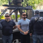 Ulises “N”, alias “El Mamado” o “El Pinto”, fue detenido por elementos de la Secretaría de Marina en Guadalajara, Jalisco. De acuerdo con la SSPC, se le identifica como uno de los líderes del grupo delictivo “La Barredora” y presunto responsable de actos violentos en Tabasco desde 2024. Foto: El Financiero