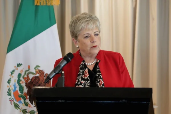 Ambos gobiernos anunciaron una inversión conjunta de 693 millones de dólares para frenar la contaminación del Río Tijuana, que afecta a comunidades fronterizas.