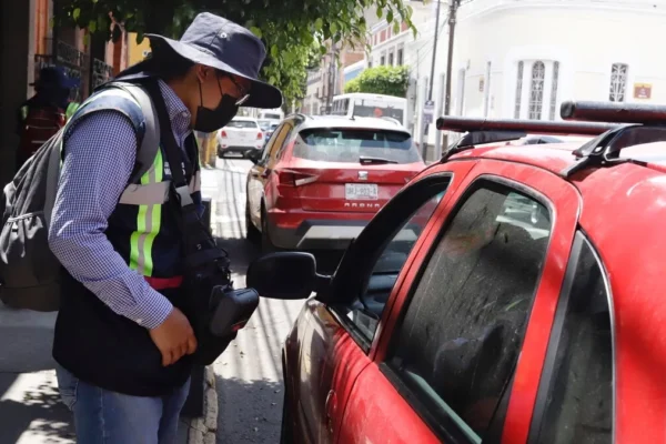 8 de los 16 amparos promovidos por ciudadanos contra la expansión del programa de parquímetros en Puebla fueron desechados por jueces al no cumplir con los requisitos legales.