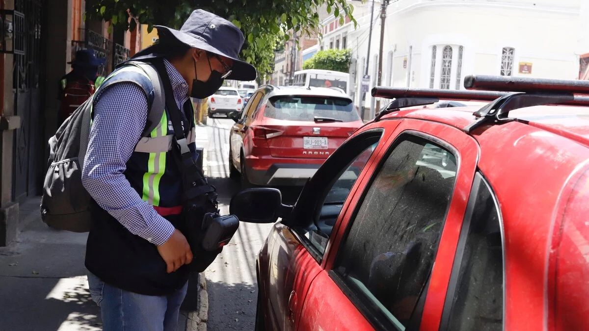 8 de los 16 amparos promovidos por ciudadanos contra la expansión del programa de parquímetros en Puebla fueron desechados por jueces al no cumplir con los requisitos legales.