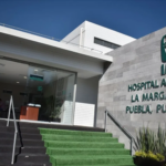 Propuesta de parquímetros en hospitales del IMSS divide opiniones entre usuarios