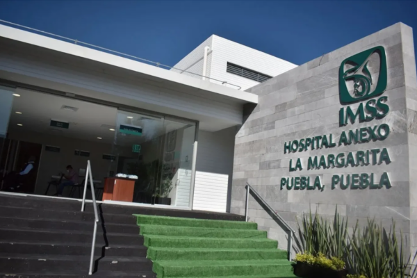 Propuesta de parquímetros en hospitales del IMSS divide opiniones entre usuarios