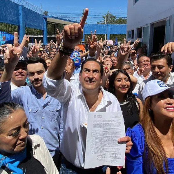 Manolo Herrera oficializó su candidatura a la dirigencia del PAN en Puebla capital.