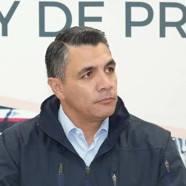 La Secretaría de Seguridad Ciudadana de Puebla investiga a 100 policías municipales por faltas administrativas.
