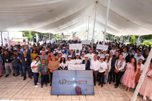 El Ayuntamiento de Puebla lanzó la segunda convocatoria de Tu Crédito Imparable, un programa que ofrece financiamientos sin intereses para fortalecer a emprendedores y MIPYMES.