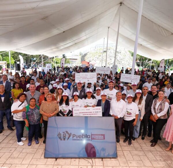 El Ayuntamiento de Puebla lanzó la segunda convocatoria de Tu Crédito Imparable, un programa que ofrece financiamientos sin intereses para fortalecer a emprendedores y MIPYMES.