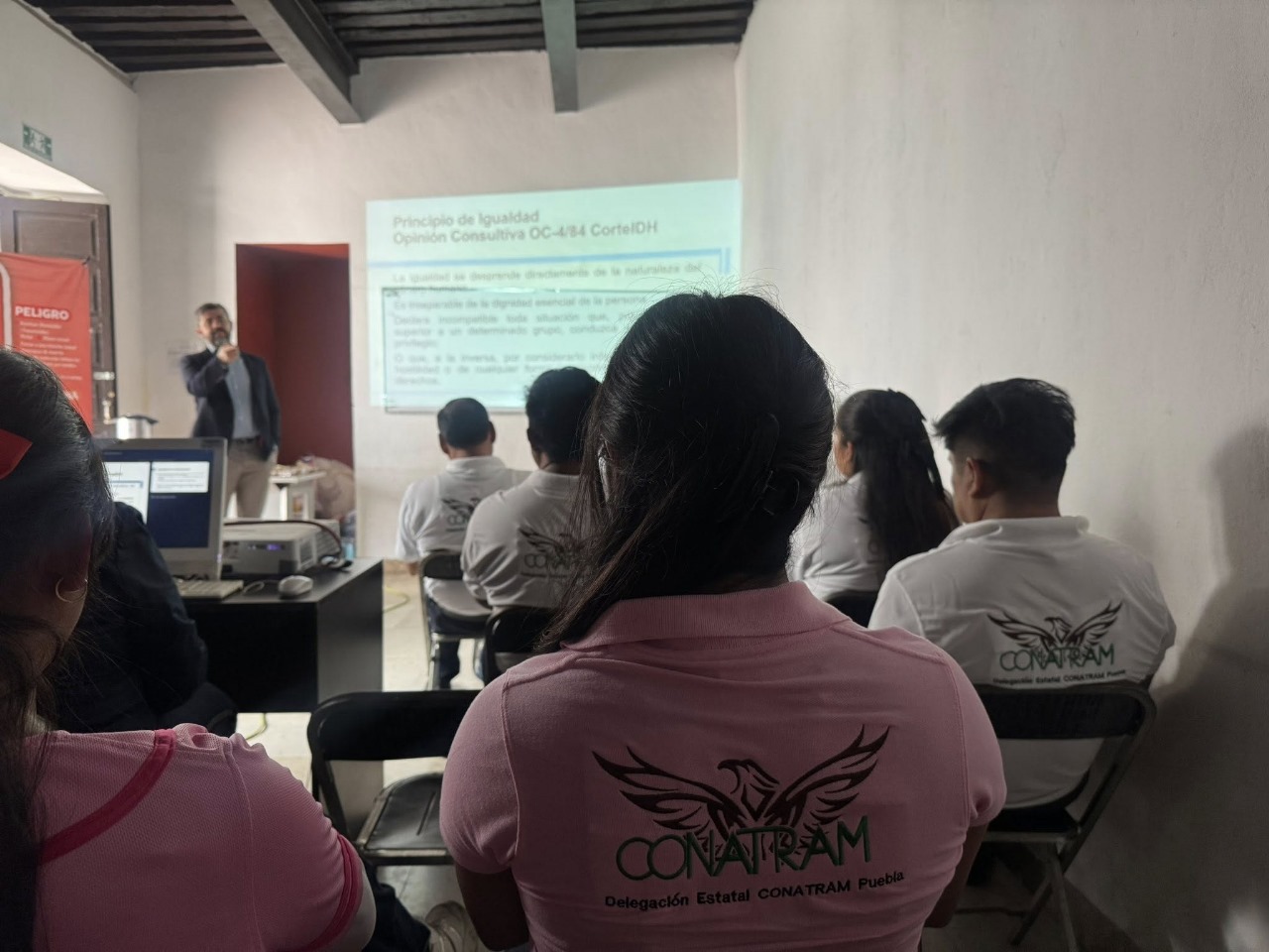 Transportistas de San Pedro Cholula se capacitan para promover la igualdad