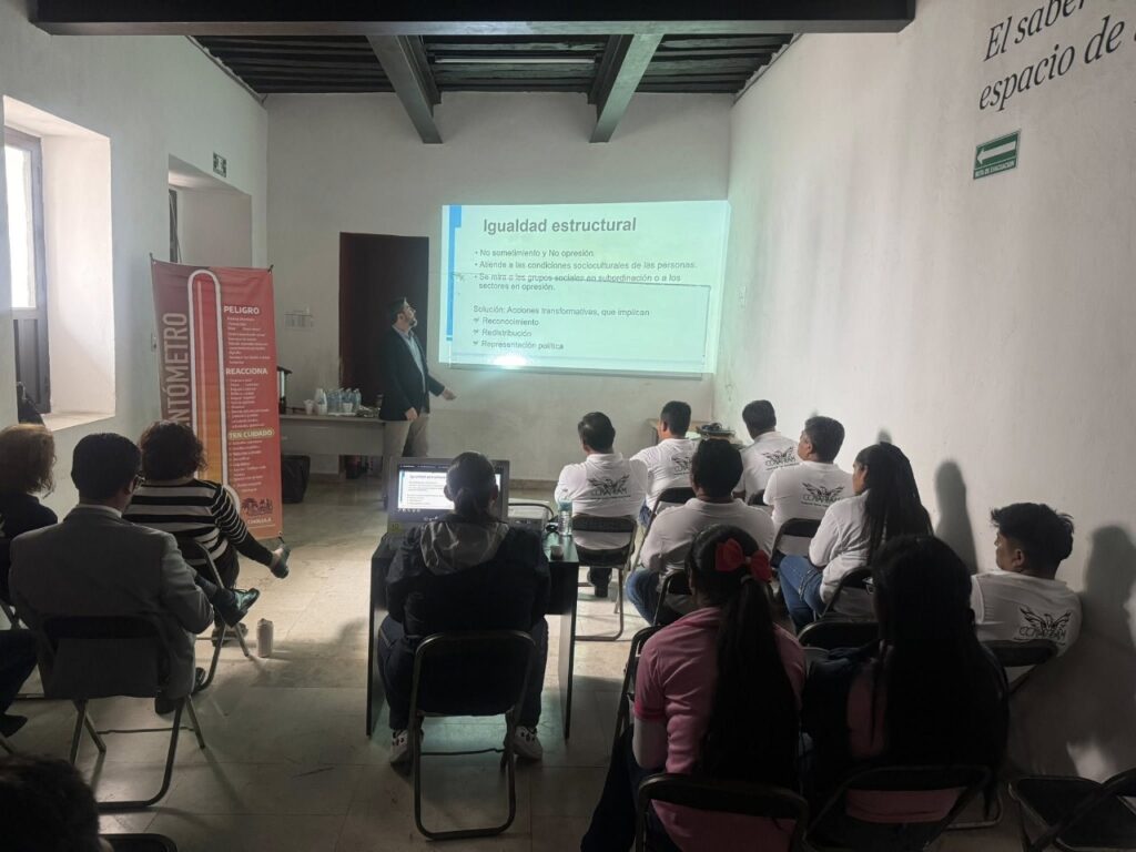 Transportistas de San Pedro Cholula se capacitan para promover la igualdad