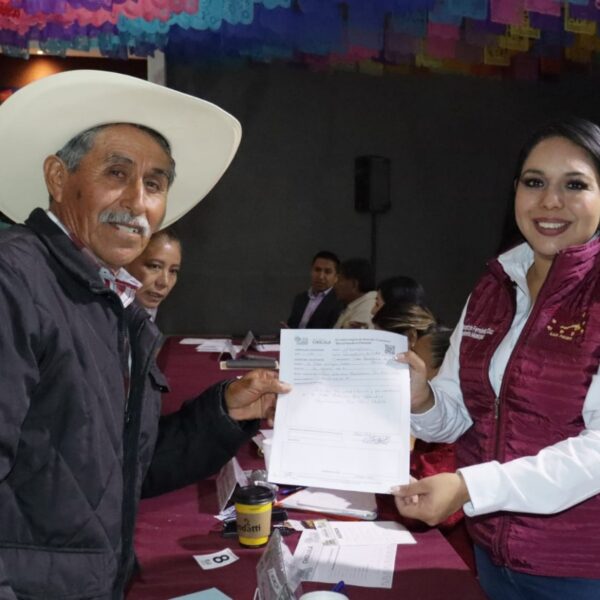 Tonantzin Fernández durante la novena edición del Miércoles Ciudadano "Escuchando a Cholula"