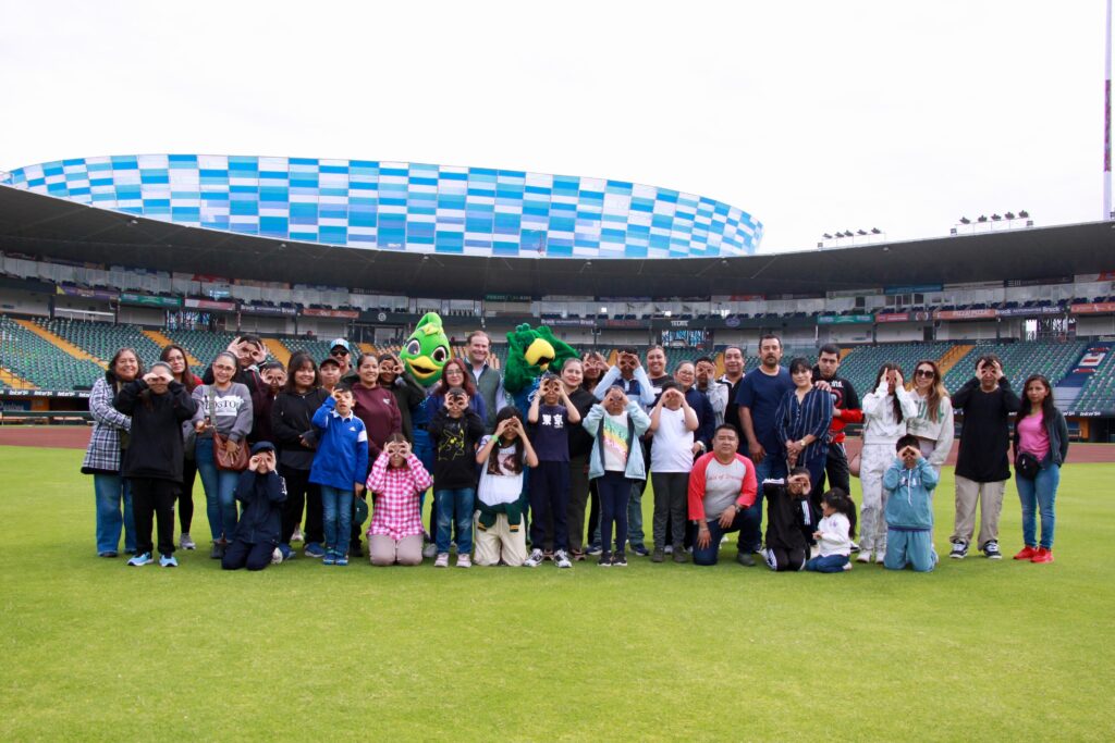 El Gobierno municipal, a través del IMDP y en colaboración con los Pericos de Puebla, llevó a niñas y niños de juntas auxiliares.