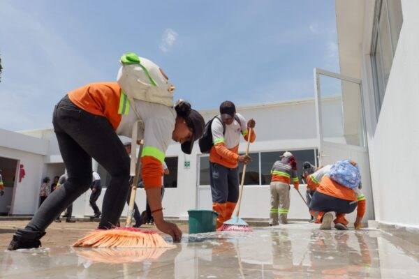 Tonantzin Fernández, reafirmó su compromiso con los sectores más vulnerables al realizar una rehabilitación integral de la Guardería DIF de Santa María Xixitla