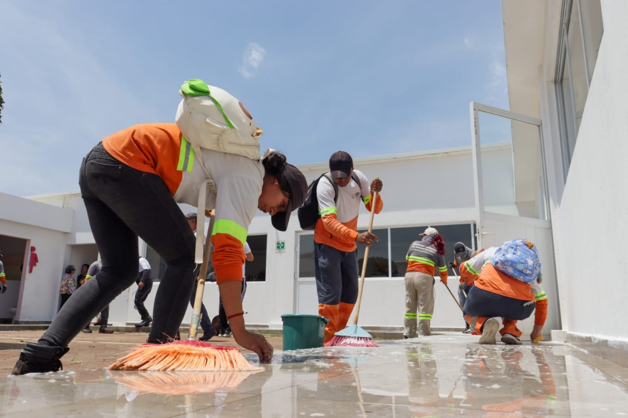 Tonantzin Fernández, reafirmó su compromiso con los sectores más vulnerables al realizar una rehabilitación integral de la Guardería DIF de Santa María Xixitla