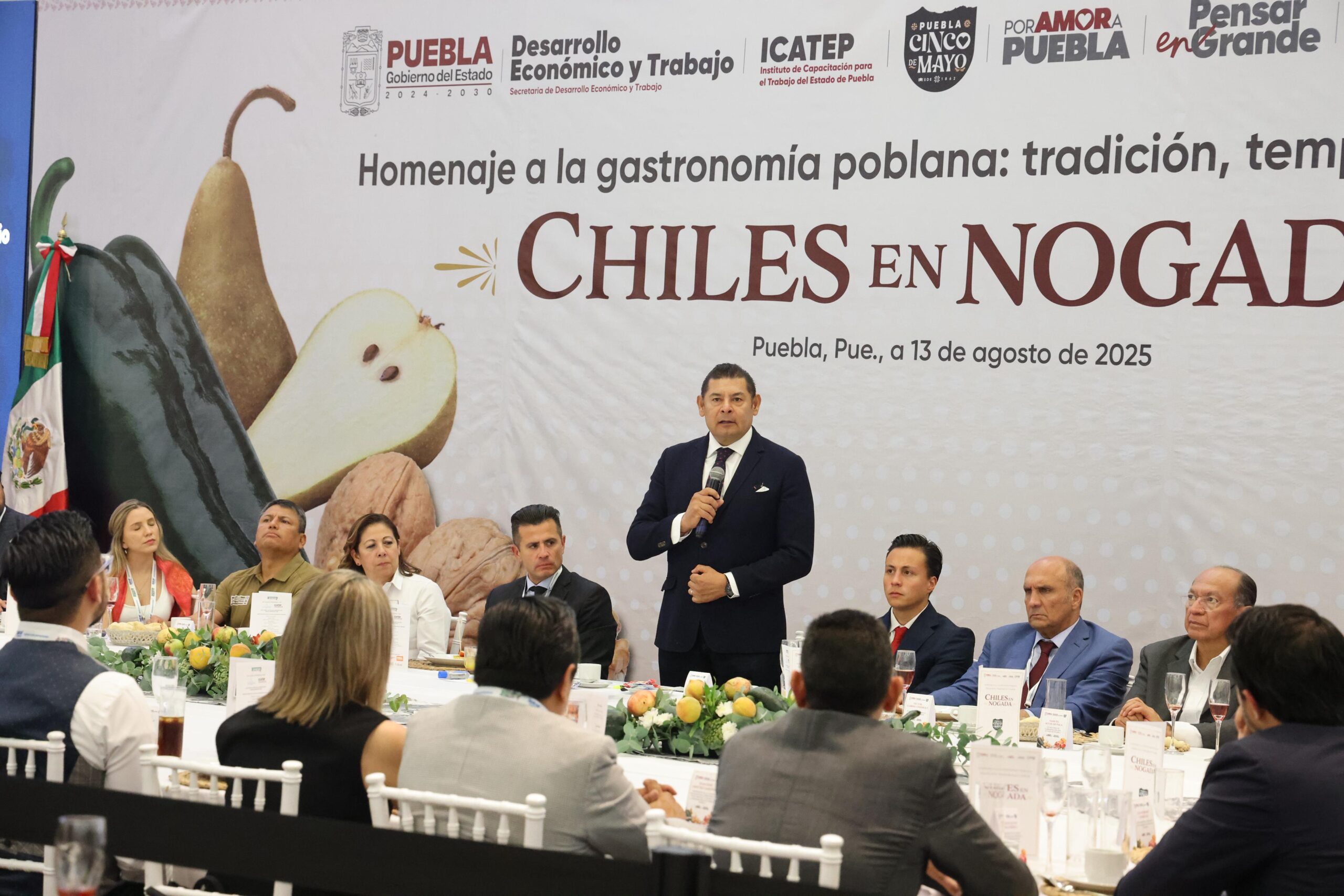 Puebla será sede del primer Centro de Diseño de Semiconductores y del auto eléctrico “Olinia”