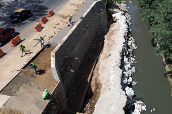 El Gobierno de la Ciudad construye un muro de contención en San Luis Gonzaga para proteger a más de 7 mil habitantes ante el riesgo de deslizamientos y crecidas del Río Alseseca.