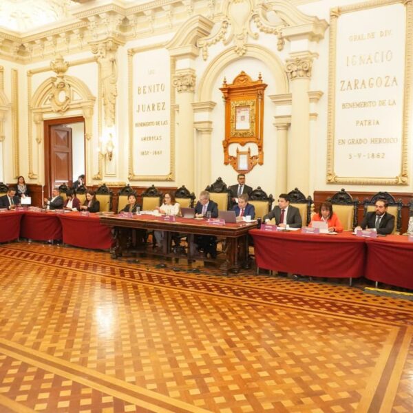 El Cabildo de Puebla aprobó medidas en movilidad, desarrollo urbano y justicia social.