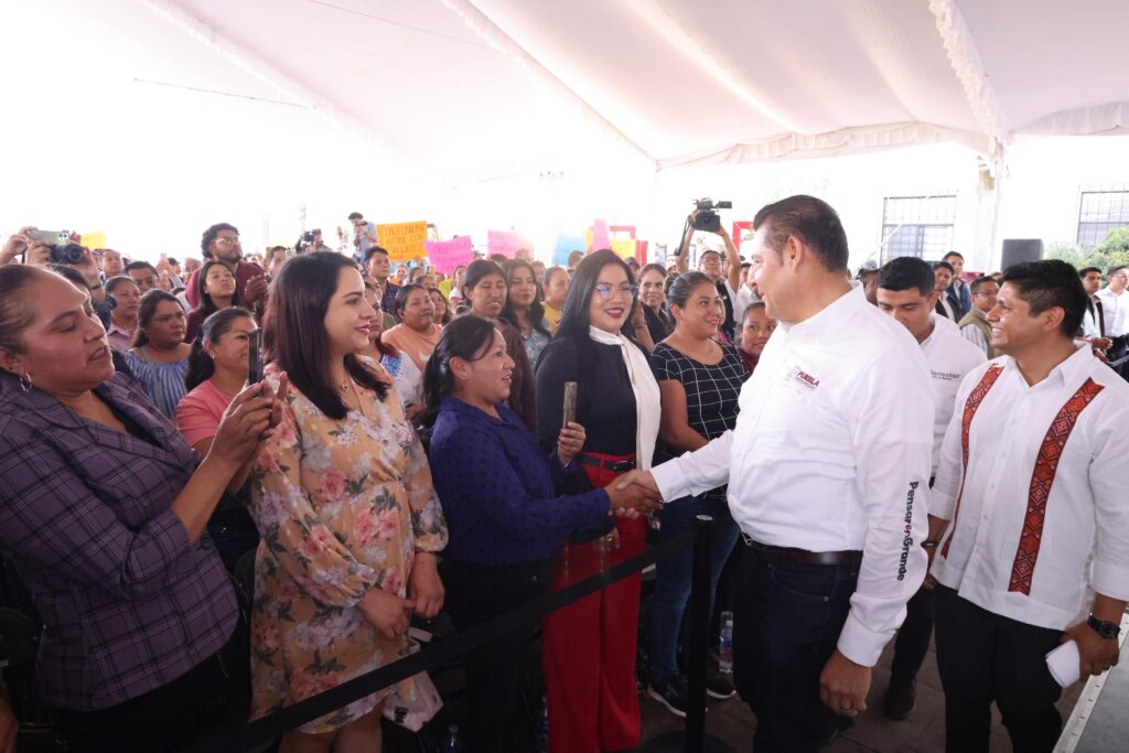 Puebla avanza en negociaciones con Google, Amazon y Microsoft para instalar laboratorios tecnológicos.