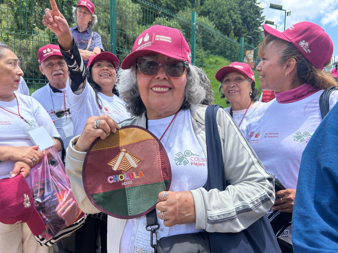 El Gobierno Municipal de San Pedro Cholula recibe a más de 40 visitantes adultos mayores integrantes del programa Colibrí de Plata.