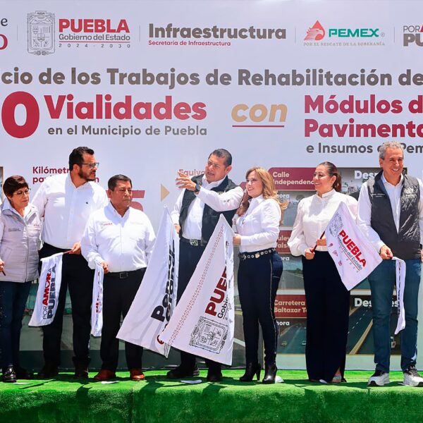 Con el respaldo de Pemex, el gobierno de Alejandro Armenta recibió la segunda entrega de 3,500 toneladas de cemento asfáltico AC-20, con lo que se iniciaron los trabajos de rehabilitación de 10 vialidades en la capital poblana.