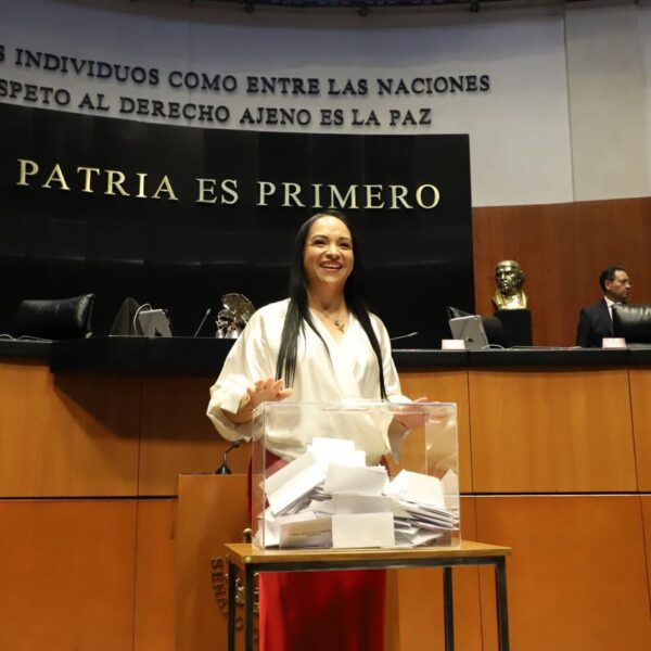 La senadora Liz Sánchez, del Partido del Trabajo, asumirá la Secretaría de la Mesa Directiva del Senado durante el segundo año de la LXVII Legislatura, fortaleciendo la presencia de su bancada en la conducción de los trabajos parlamentarios.