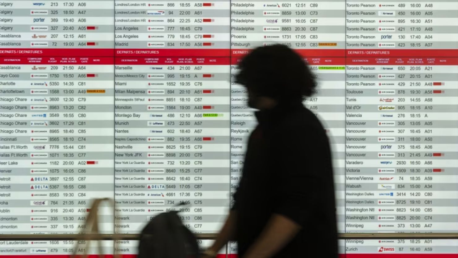 Air Canada enfrenta huelga de auxiliares de vuelo pese a orden del gobierno.