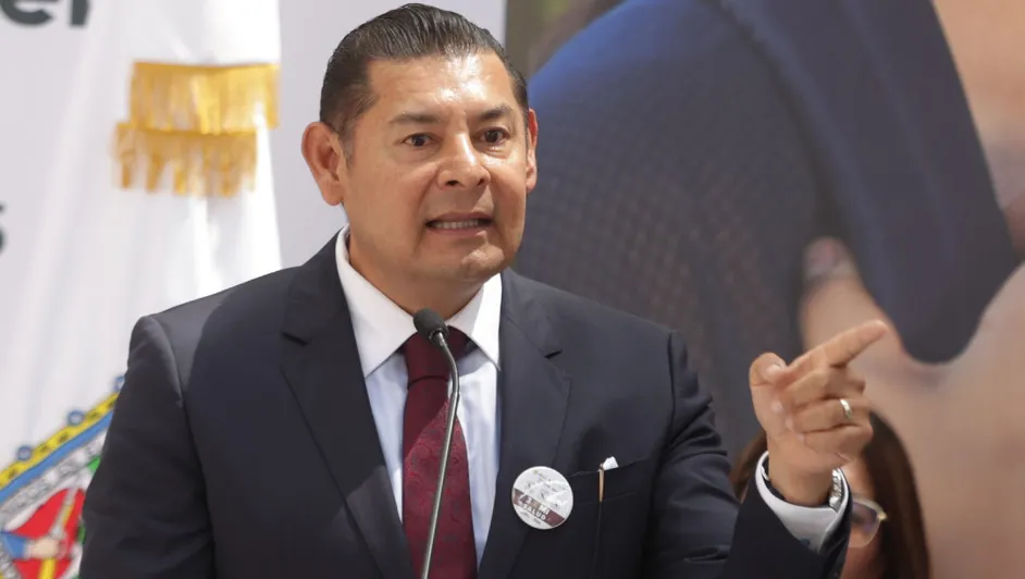 El gobernador Alejandro Armenta pidió a los alcaldes priorizar resultados y atención ciudadana.